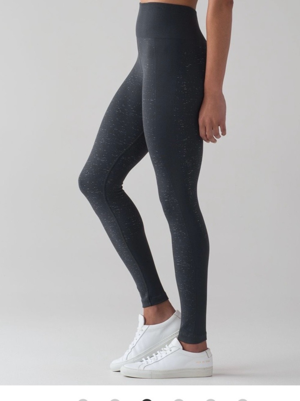 lululemon athletica free to flow 7/8 tight in blue tied/white - Picture 3 of 8